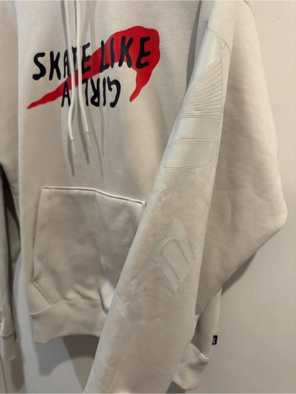 NWT Nike SB Skate Like A Girl Hoodie Pullover Swoosh Sweatshirt Mens Size XS